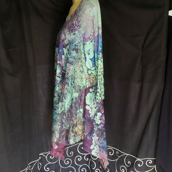 Unity World Wear. Beautiful Bling Tunic; Colorful;  Multi-Material. GUC Size  1X - Picture 2 of 16